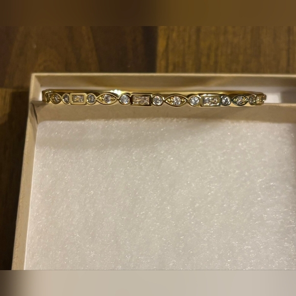 Gold With White Gems Bracelet NEW! - Picture 3 of 17